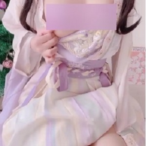 b站甜美妹子cos汉服慕晴，有尺度私人定制专拍